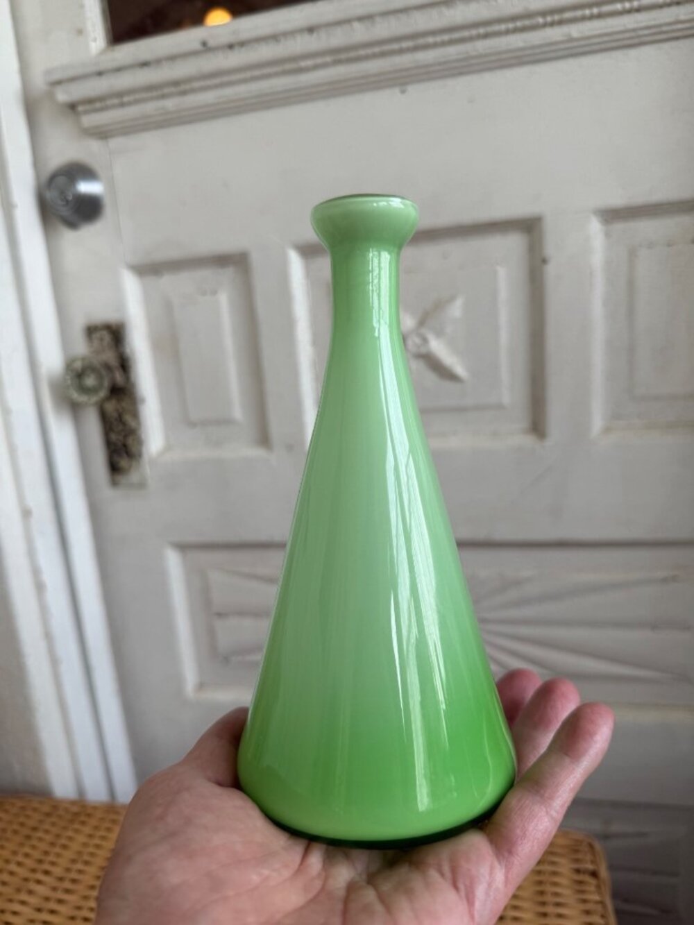 Vintage MCM Art Glass Encased White and Jadite Green Gradiant Bud Vase 7" - Picture 5 of 6